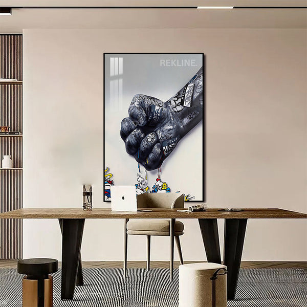 Graffiti Fist LED Canvas | 100×150 cm Urban Street Art, LED-Illuminated Crystal-Porcelain Painting, Gold/Black Frame |By REKLINE