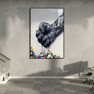 Graffiti Fist LED Canvas | 100×150 cm Urban Street Art, LED-Illuminated Crystal-Porcelain Painting, Gold/Black Frame |By REKLINE